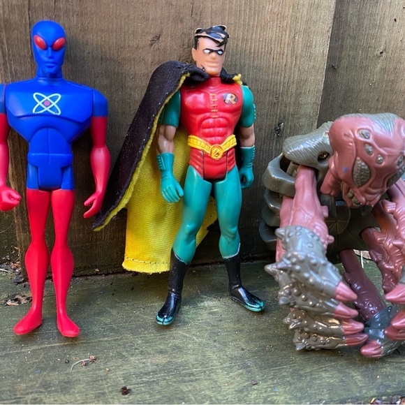 Lot of 3 Vintage 90s Marvel/DC Action Figures Robin from Batman - Picture 3 of 4